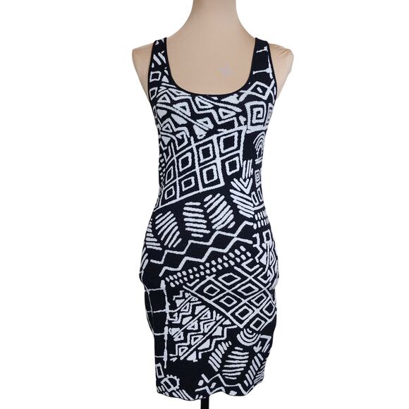 Torn by Ronny Kobo Aztec Tribal Sweater Bodycon Medium Black White Mini Dress - Picture 2 of 7
